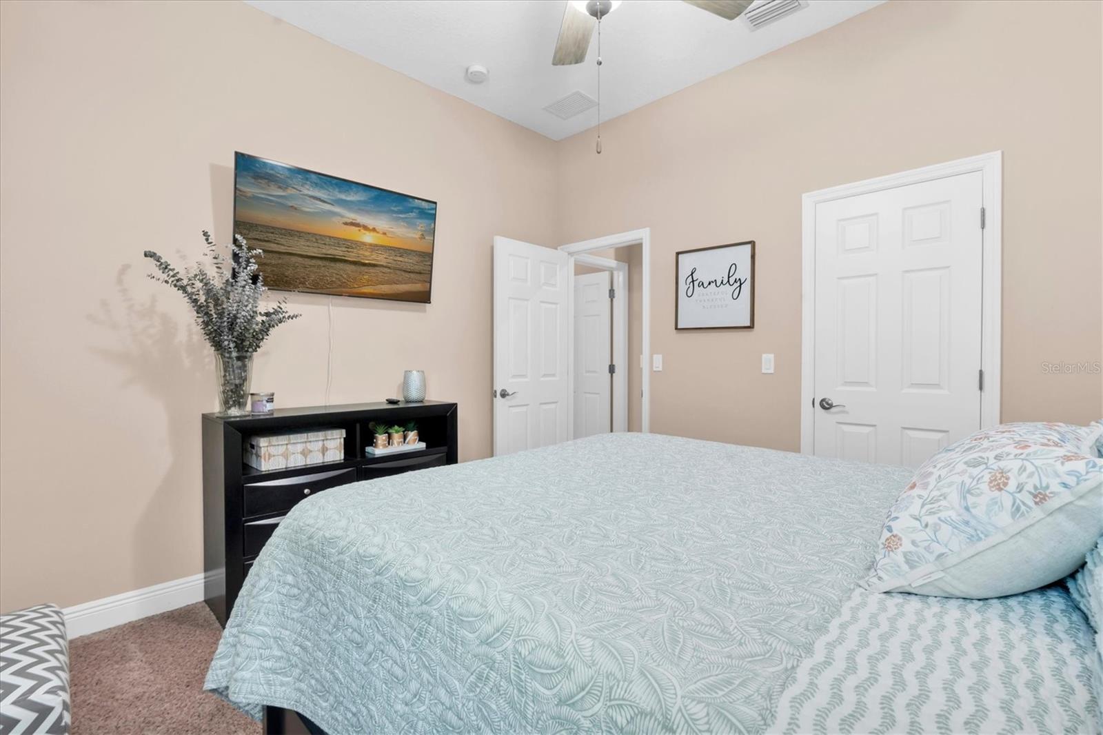 1212 Lorea Ln Property Photo 25