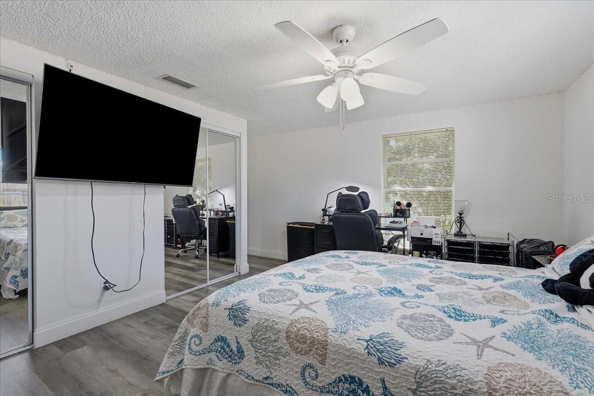 7603 Woodland Oaks Ct Property Photo 24