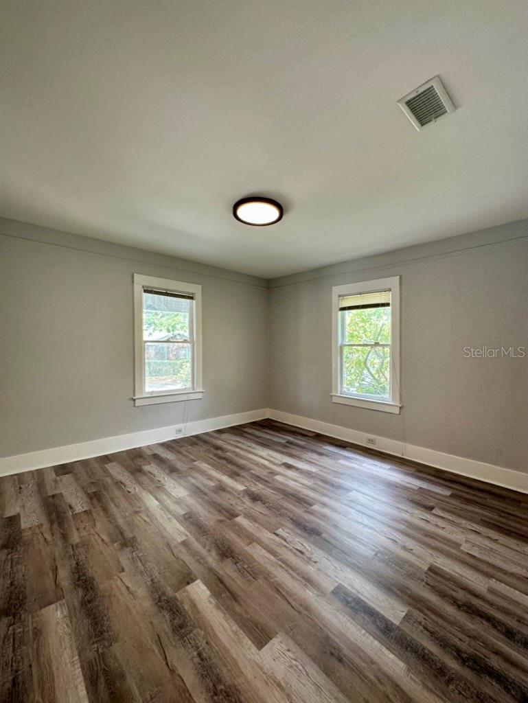 1021 E Cayuga St Property Photo 13