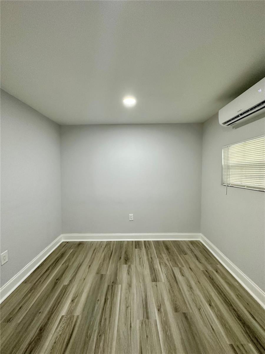 1021 E Cayuga St Property Photo 31