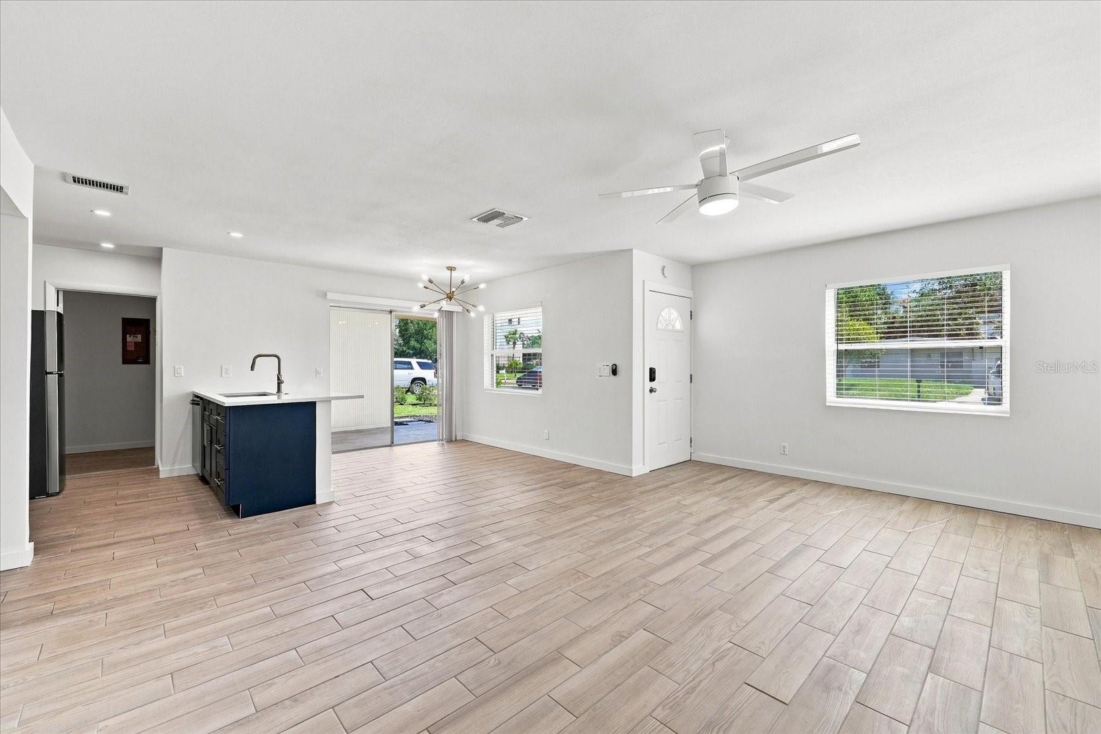 6605 S Mascotte St Property Photo 5