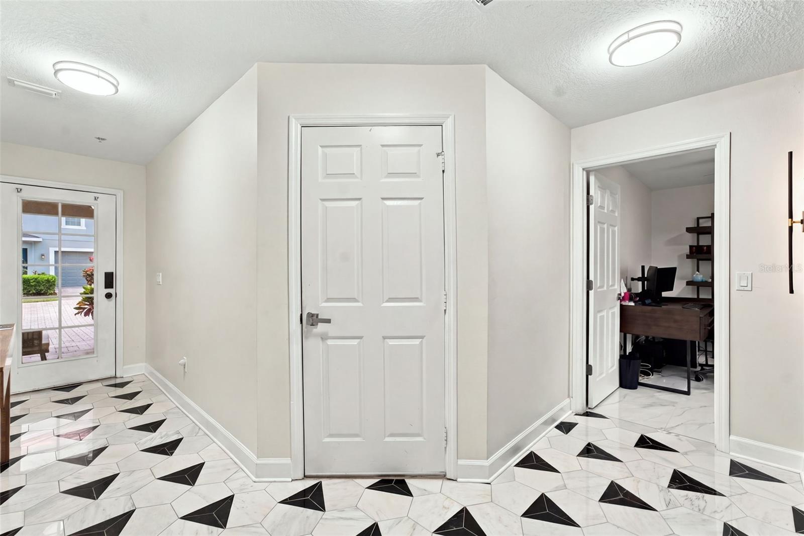3111 W De Leon St #9 Property Photo 5