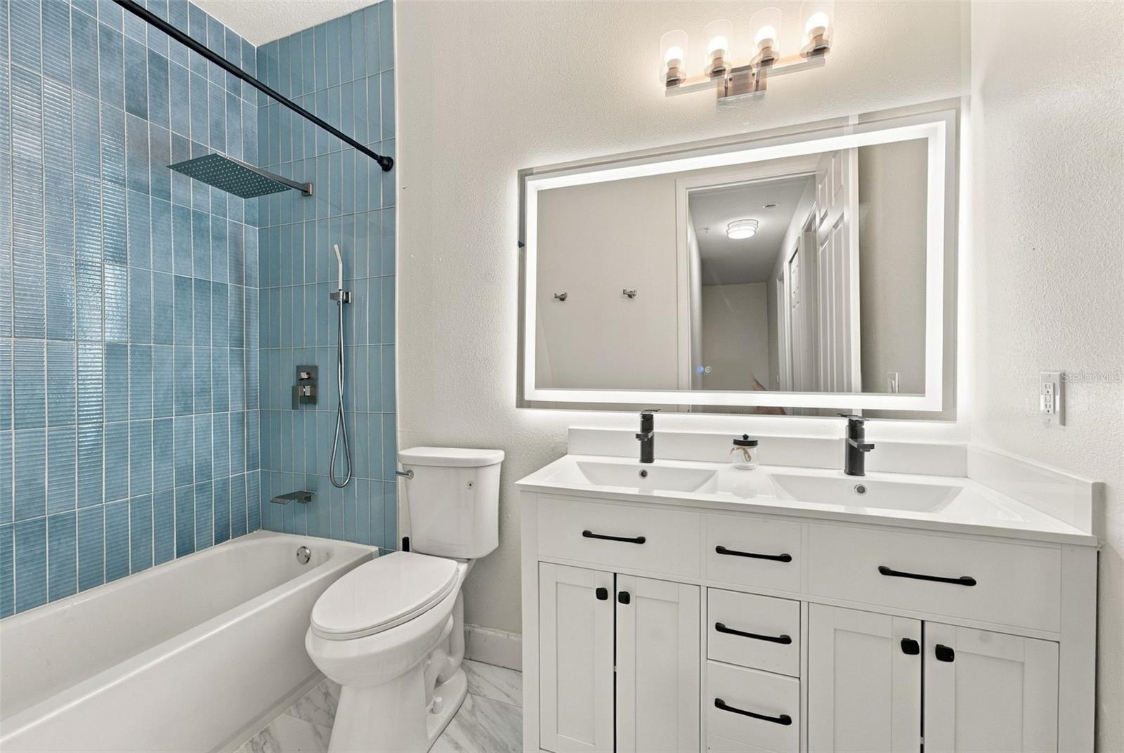 3111 W De Leon St #9 Property Photo 36