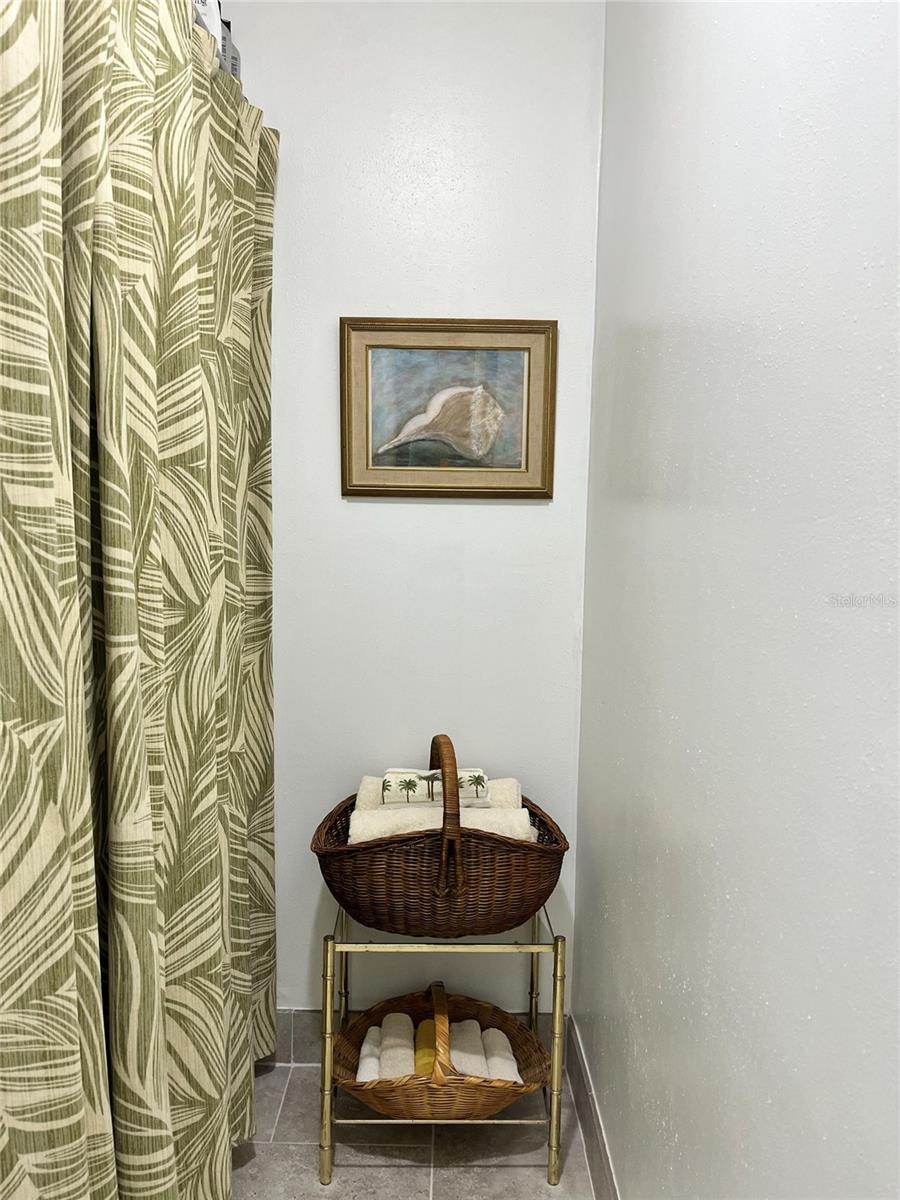100 Bluff View Dr #211a Property Photo 24
