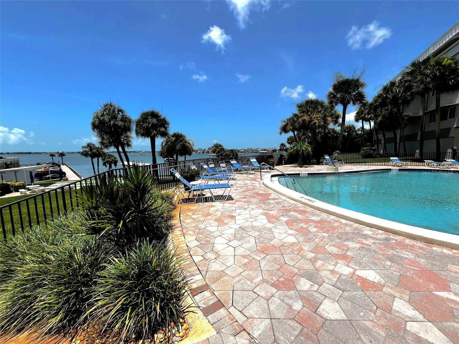 100 Bluff View Dr #211a Property Photo 34