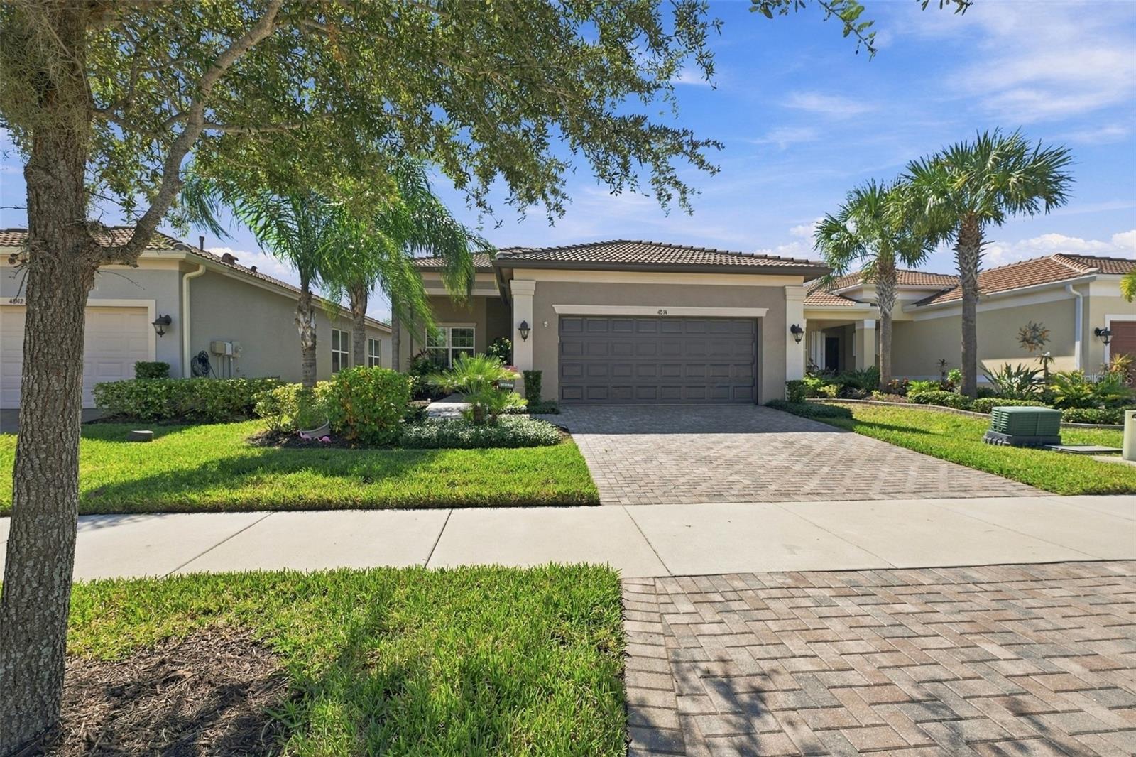4814 SEVILLA SHORES DR Property Photo 1