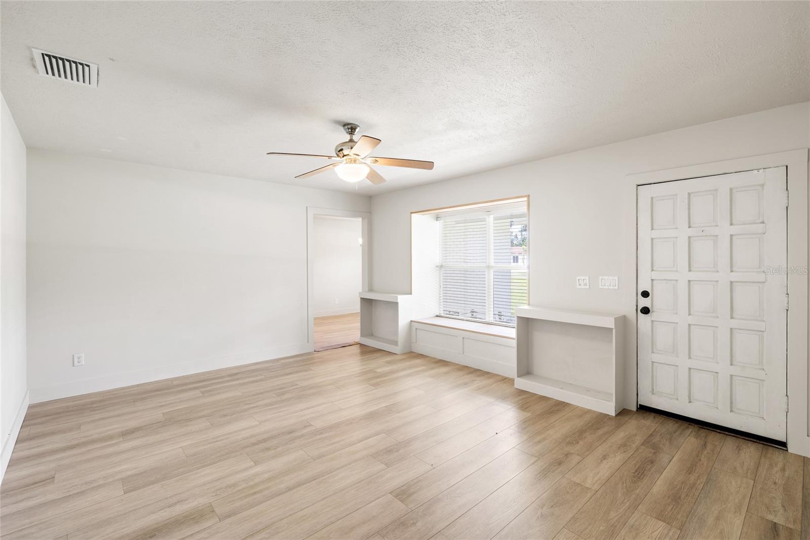 8212 Sunny Vale Pl #b Property Photo 6