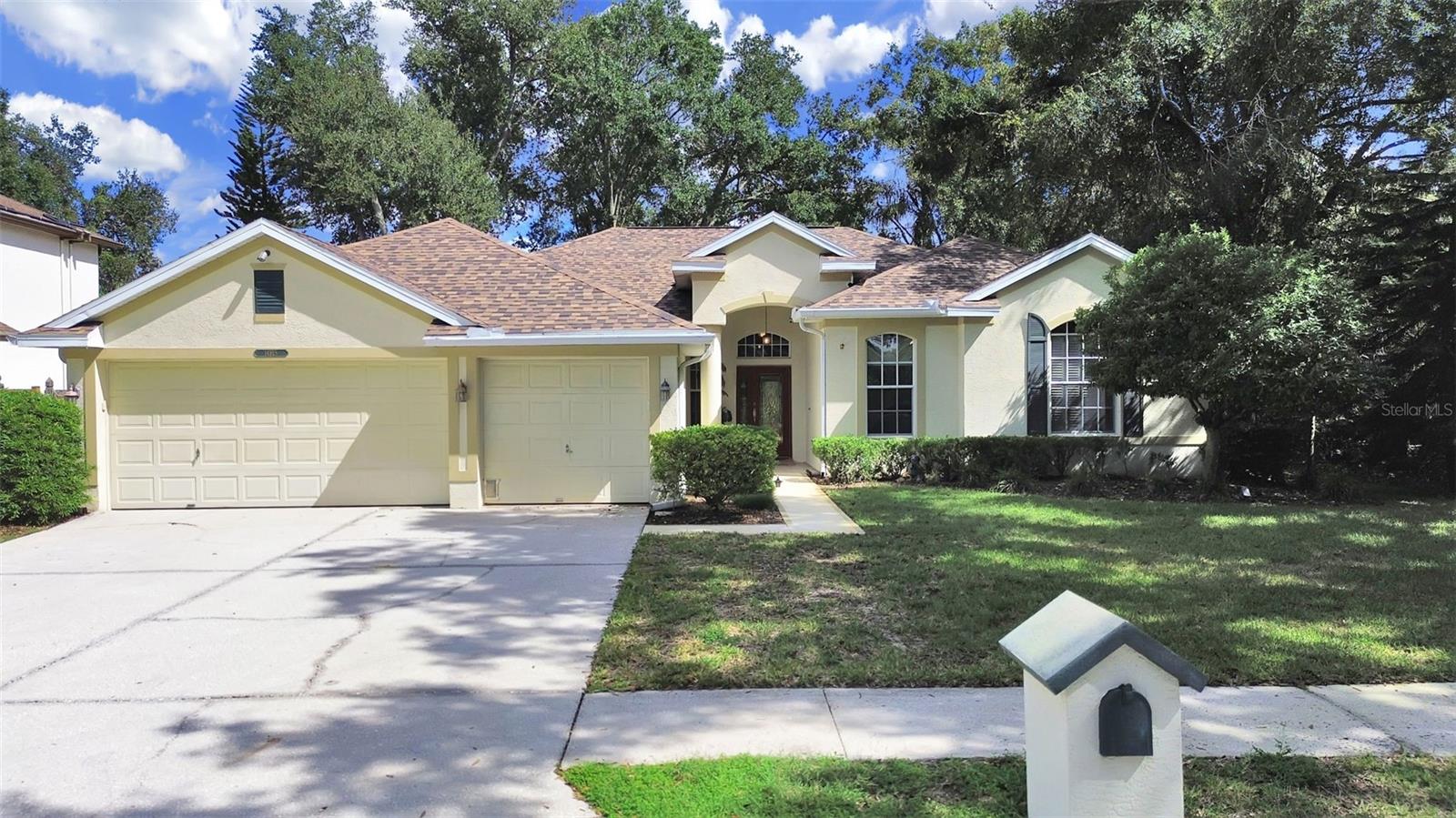 14915 DEVONSHIRE WOODS PL Property Photo 1