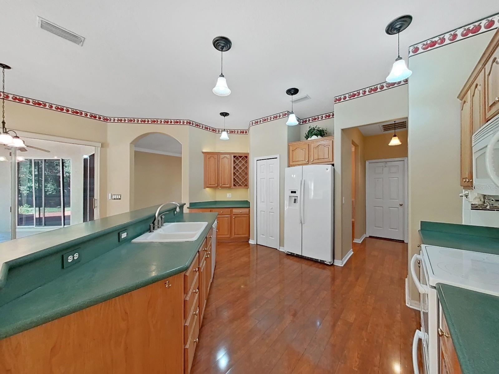 14915 Devonshire Woods Pl Property Photo 18