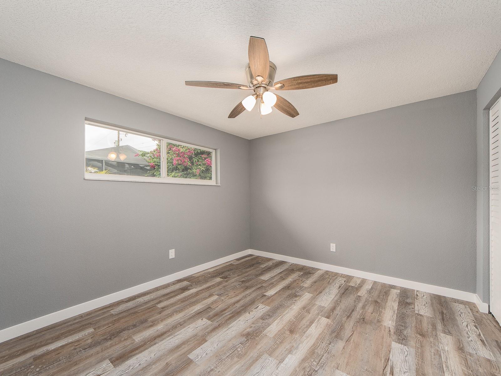 1825 Yale Dr Property Photo 22