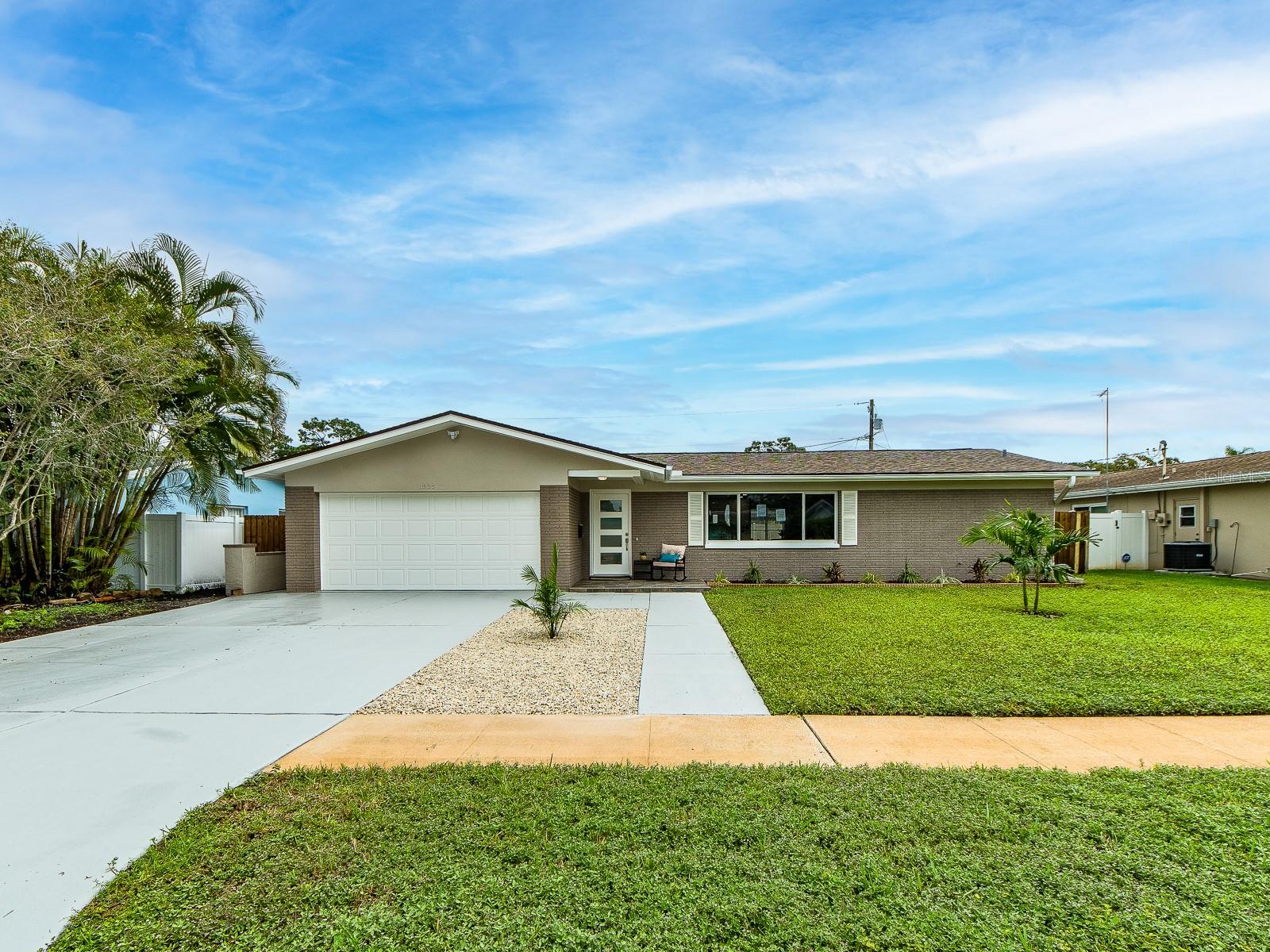1825 Yale Dr Property Photo 32