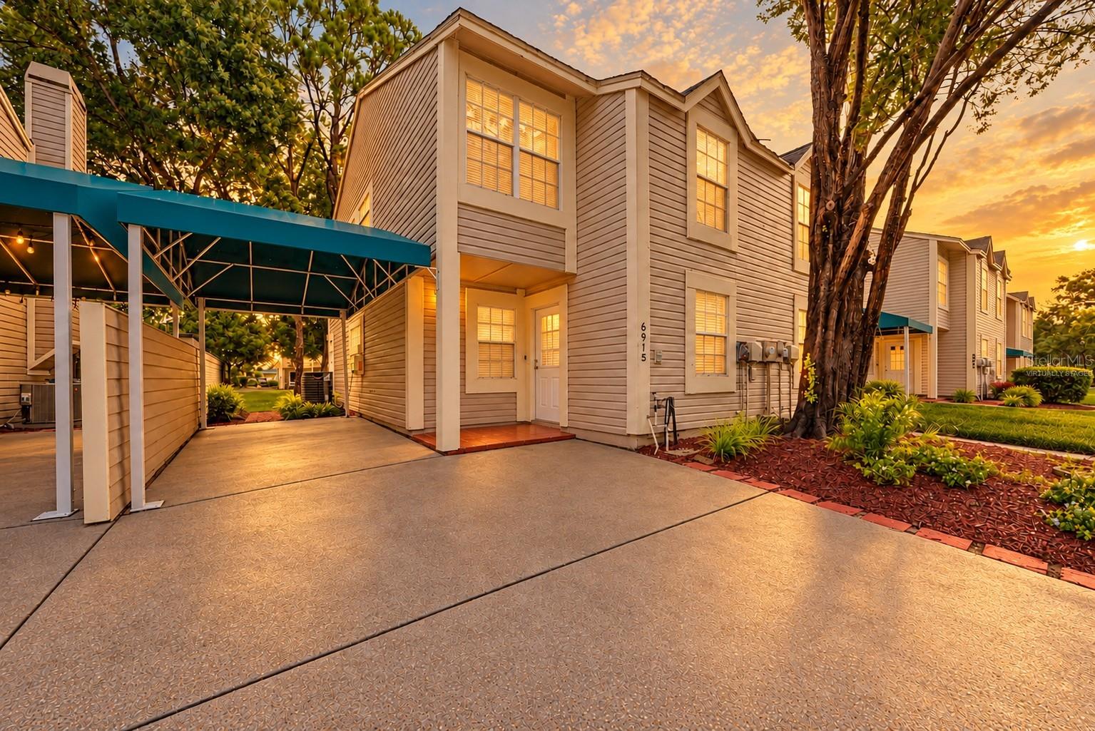 6915 Lakeview Ct Property Photo 1