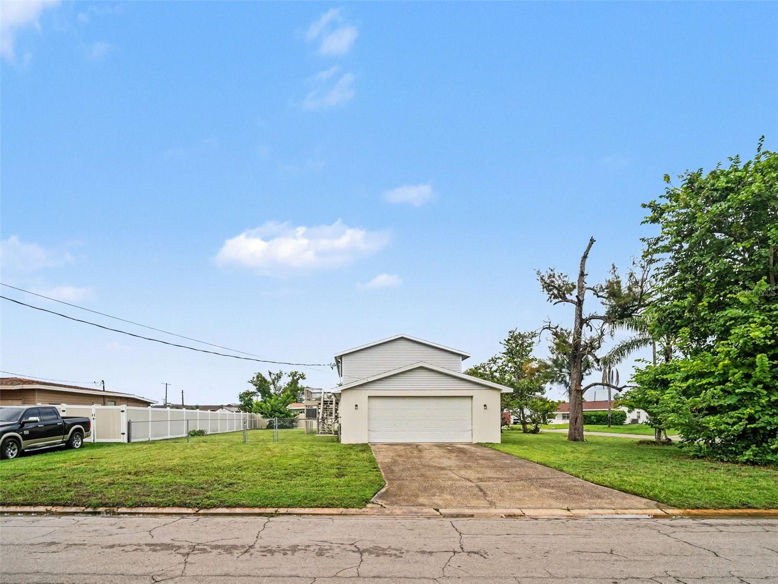 6306 Florida Cir E Property Photo 1