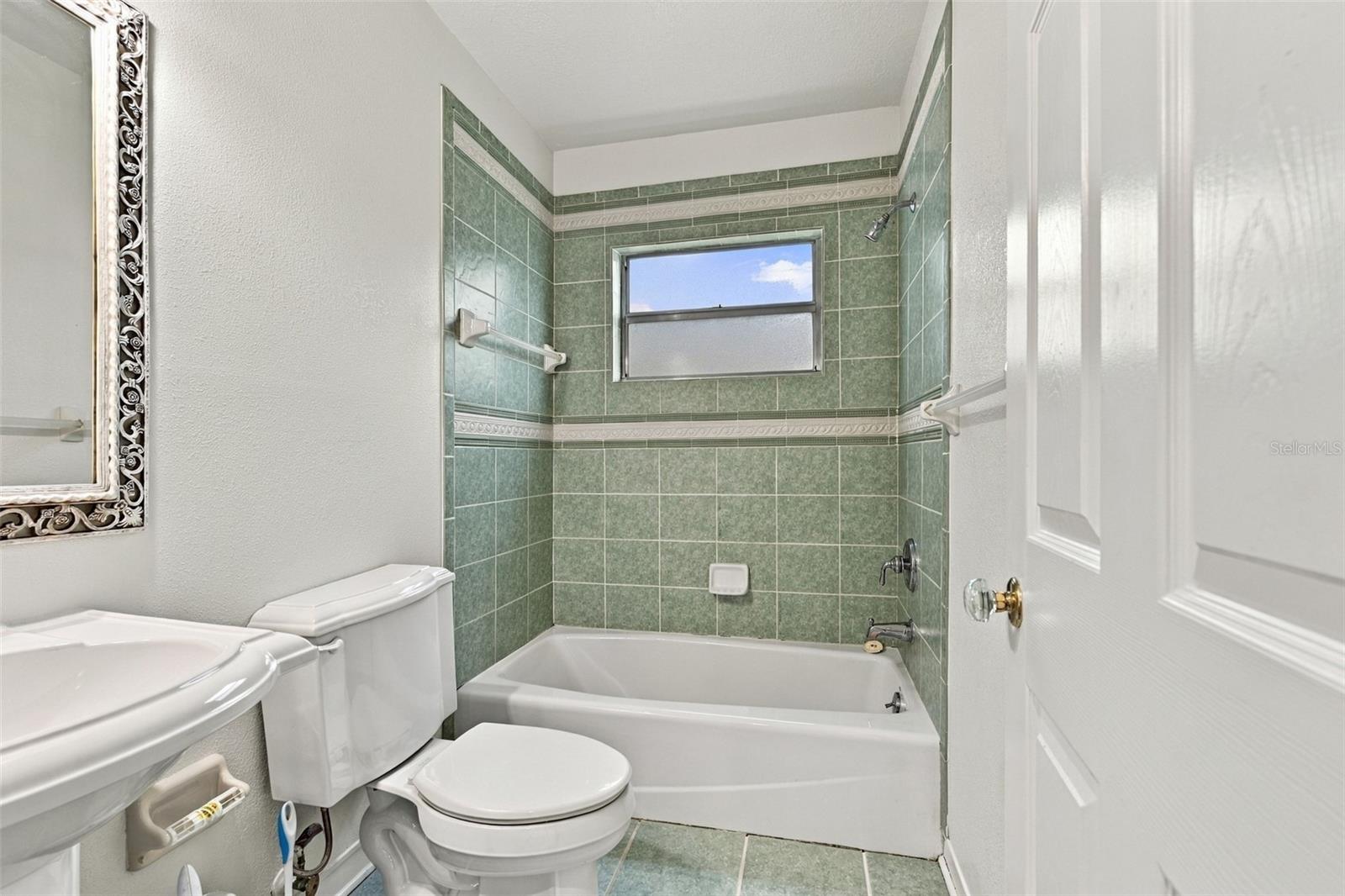 212 S Bradford Ave Property Photo 23