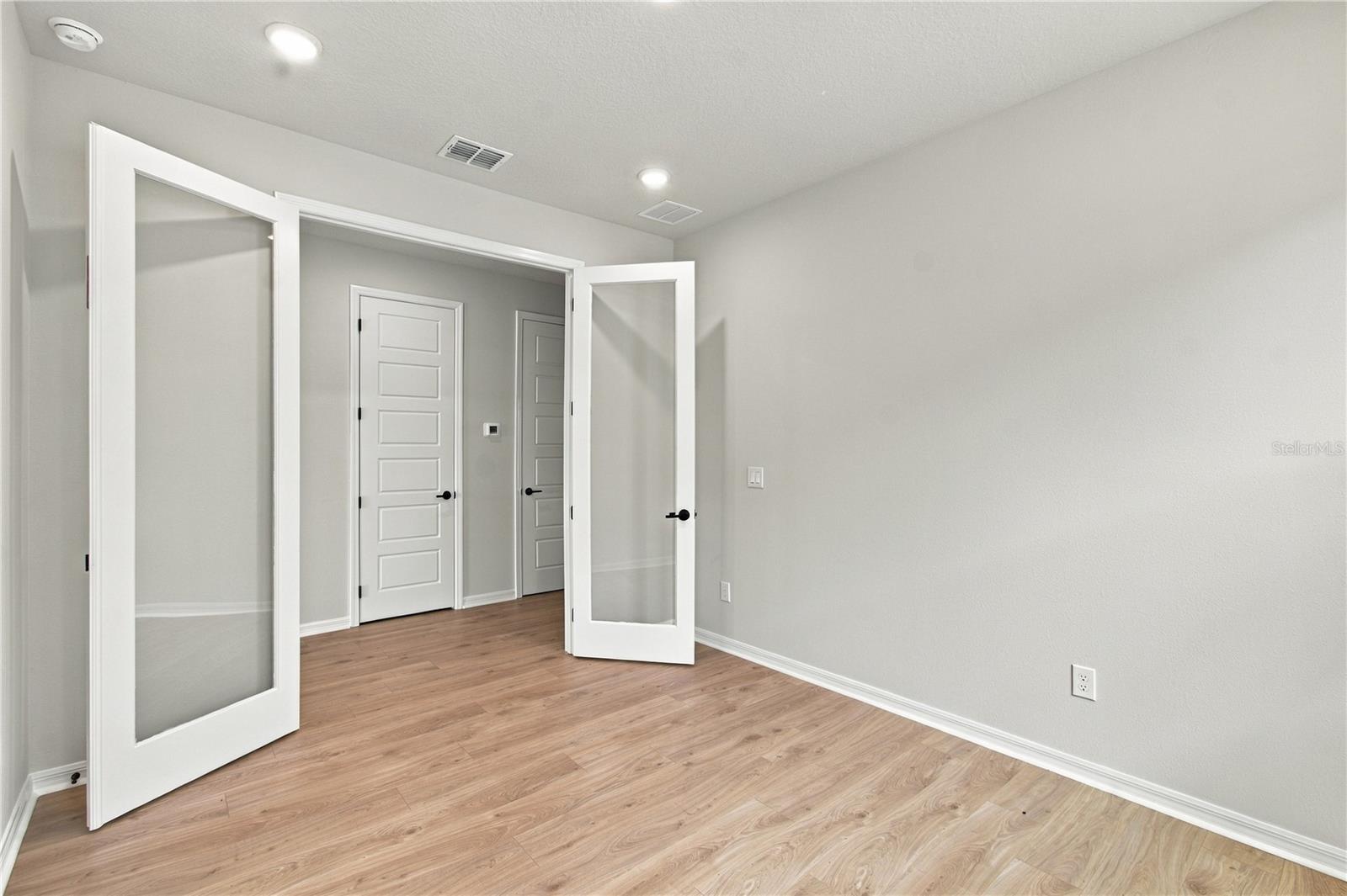5039 Orinoco Ln Property Photo 13