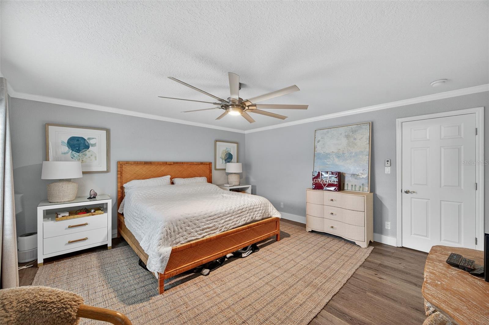 4924 Beach Dr Se #f Property Photo 5
