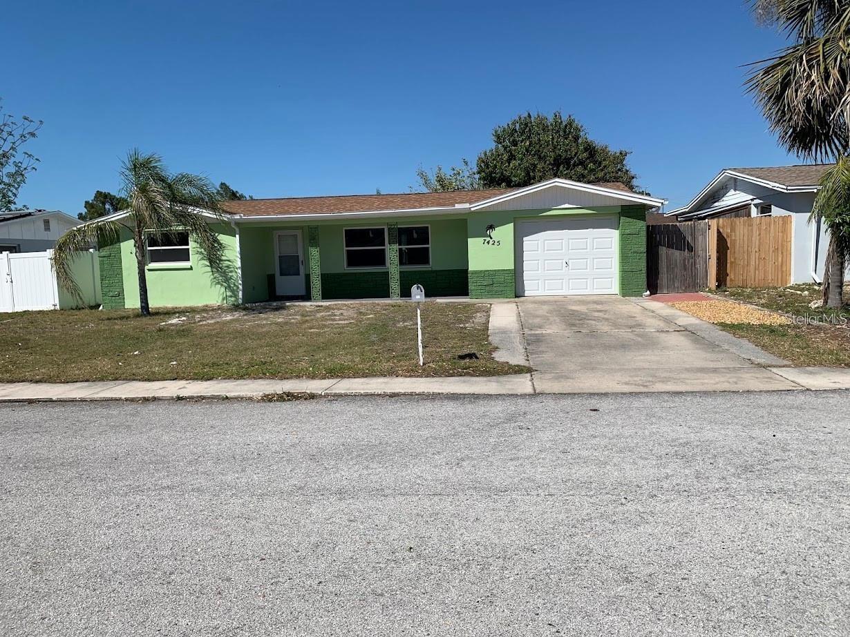 7425 ABALONE DR Property Photo 1