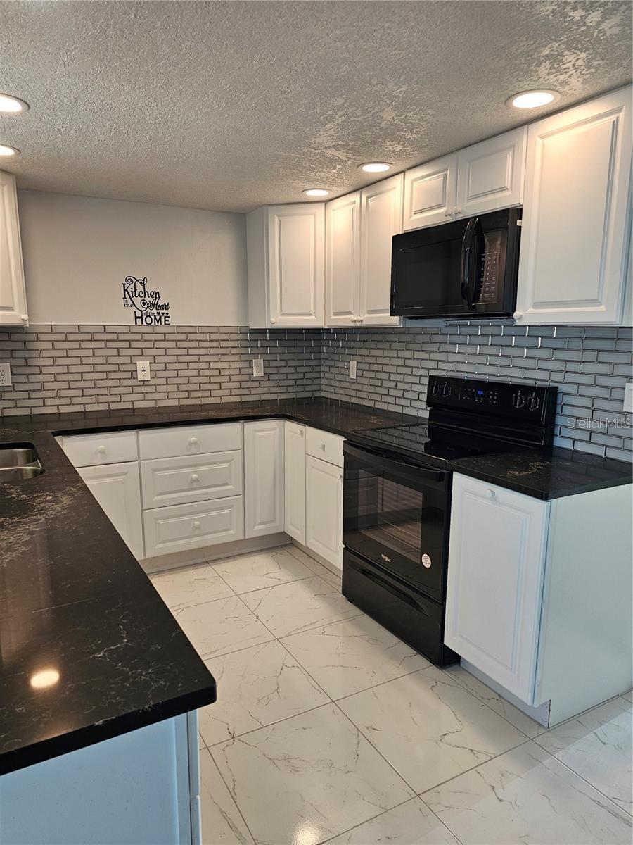 7425 Abalone Dr Property Photo 6