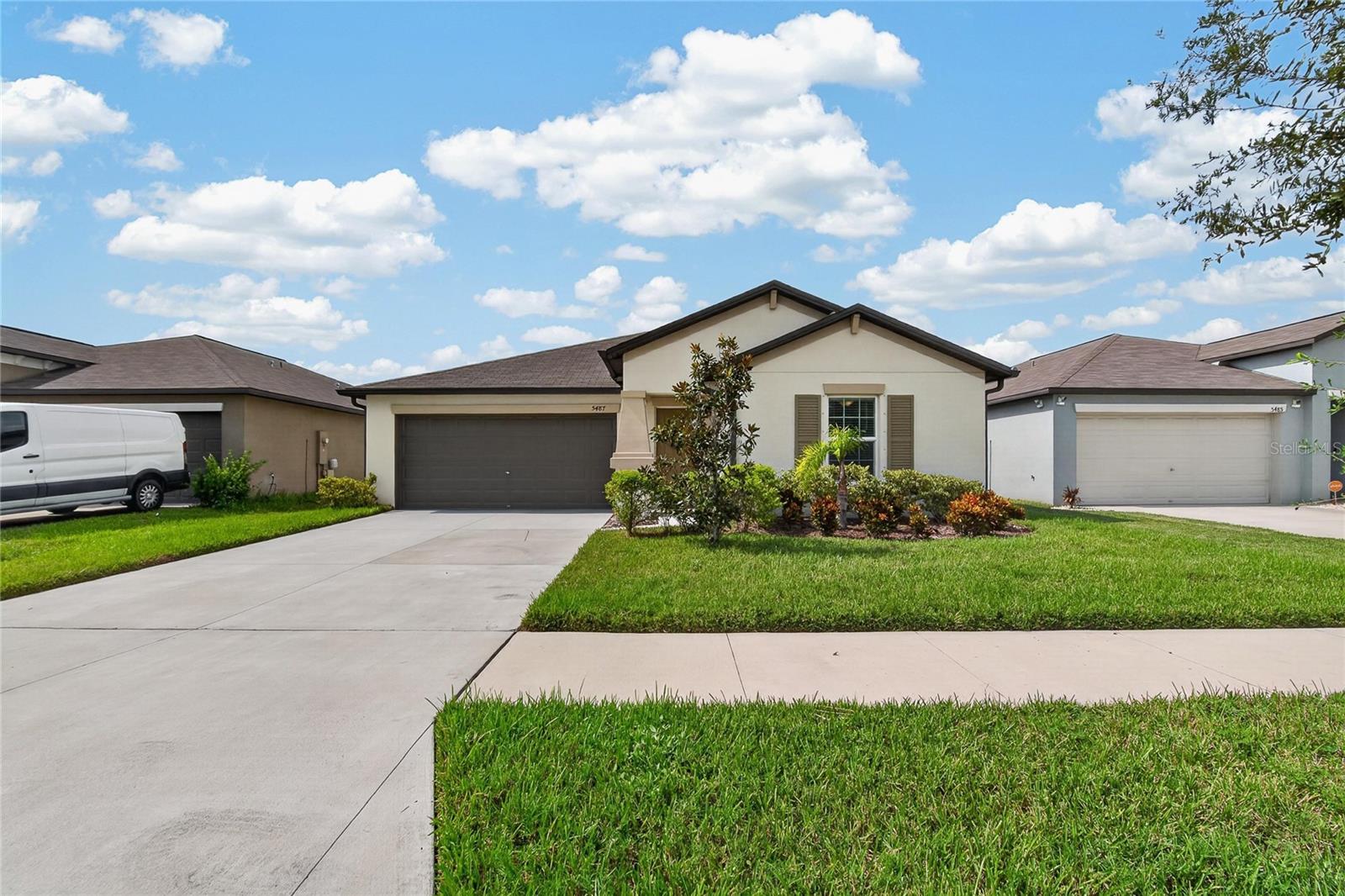 5487 Blue Azure Dr Property Photo 7