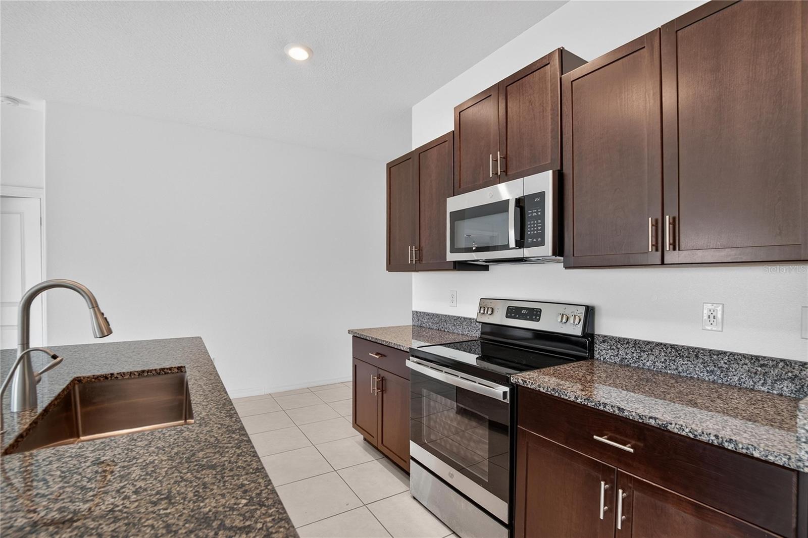 5487 Blue Azure Dr Property Photo 13
