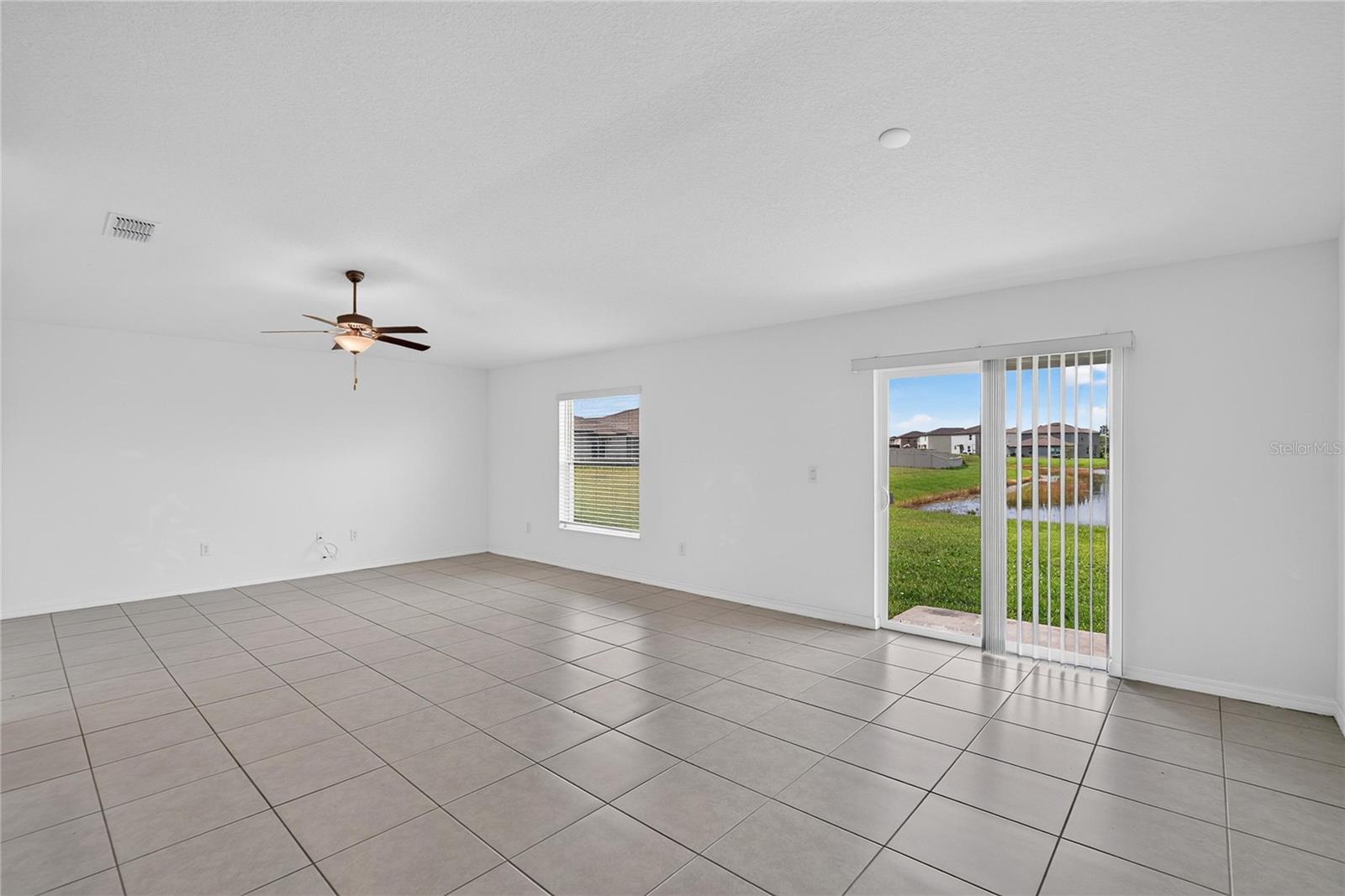 5487 Blue Azure Dr Property Photo 20