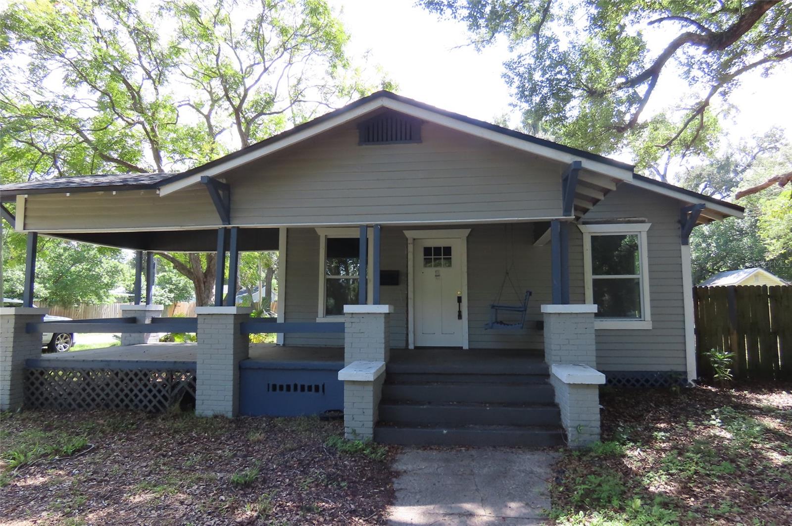 1223 E Crawford St Property Photo 1