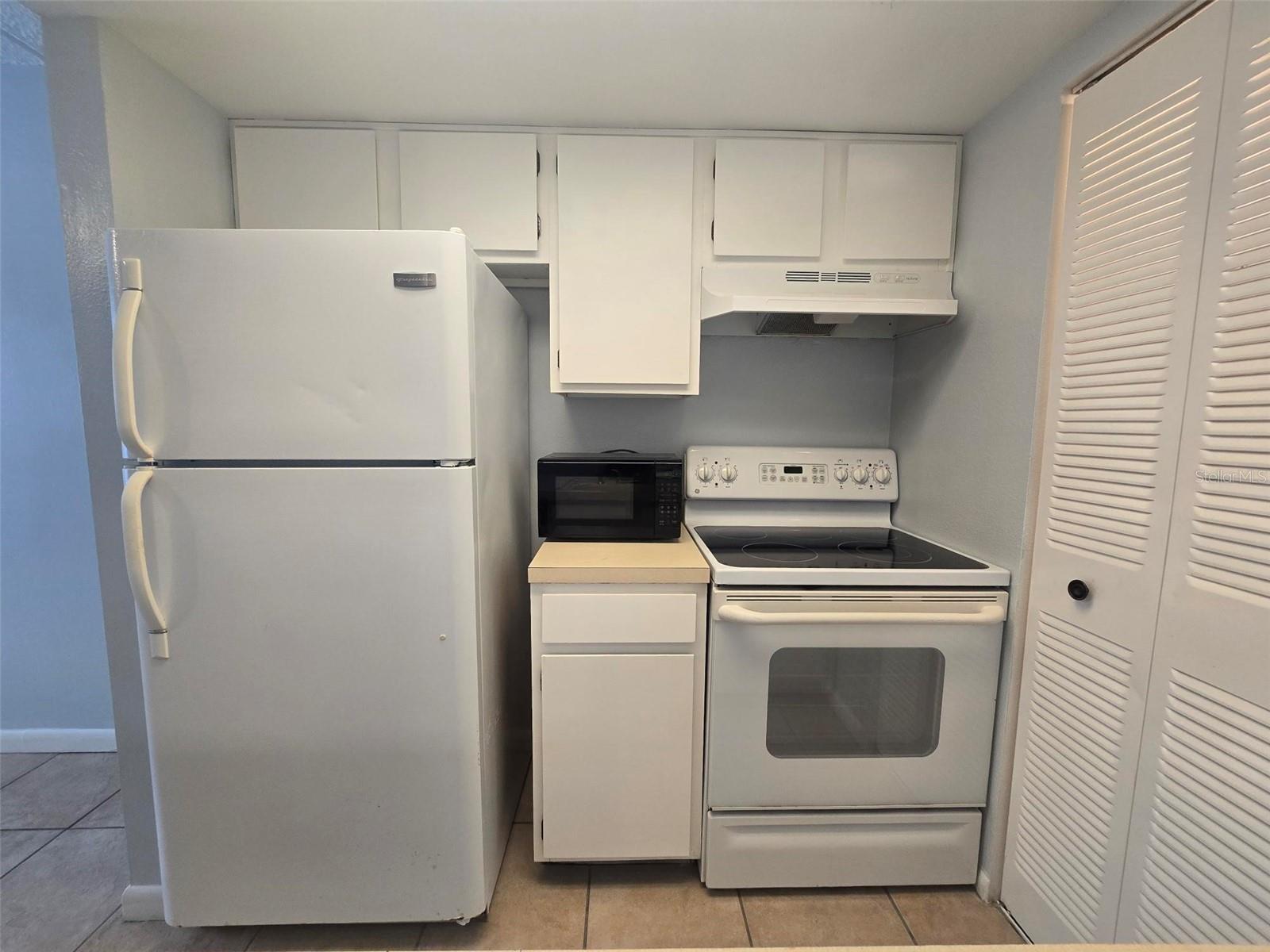 4922 W Gandy Blvd #g102 Property Photo 4