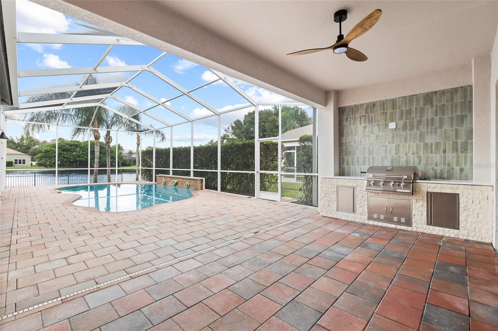 19015 Fern Meadow Loop Property Photo 3