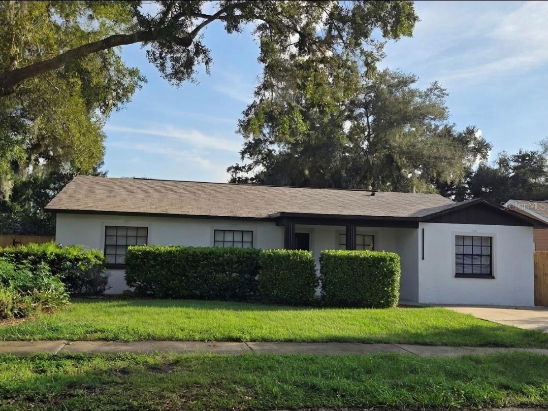 5044 Roanoke Dr Property Photo