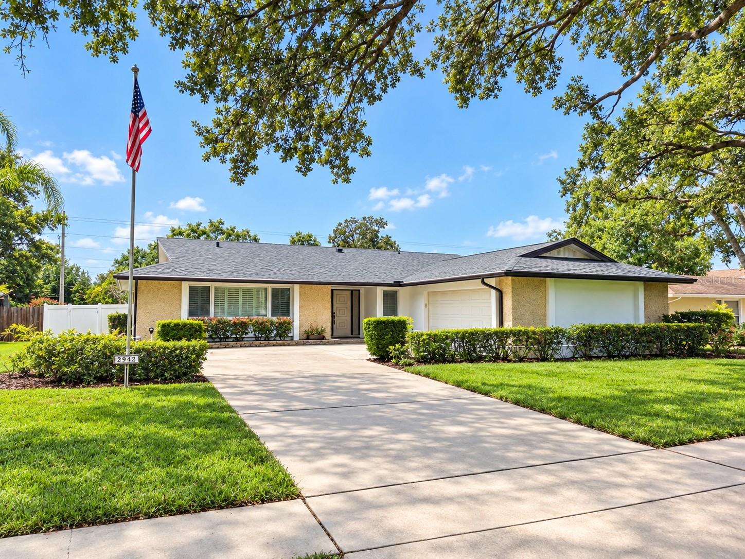 2942 Clubhouse Dr W Property Photo 1