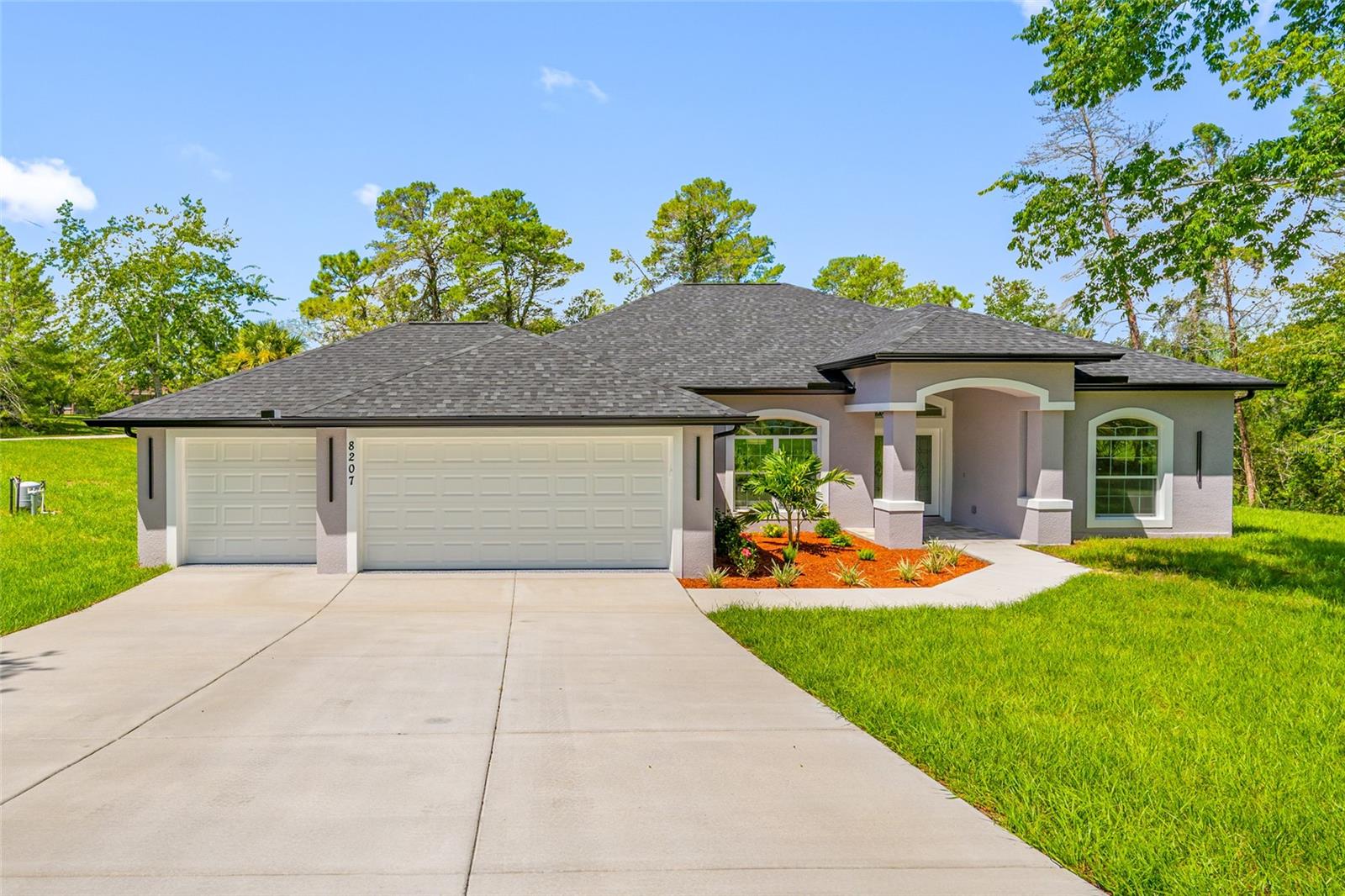 8207 CHRISTOPHER LN Property Photo 1