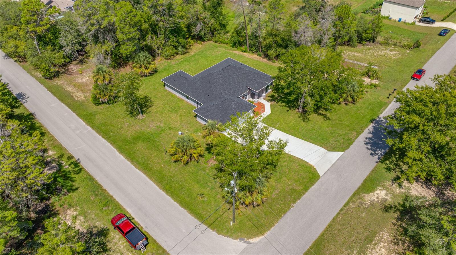 8207 Christopher Ln Property Photo 3
