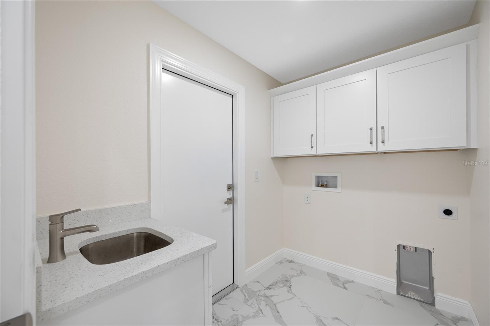 8207 Christopher Ln Property Photo 20