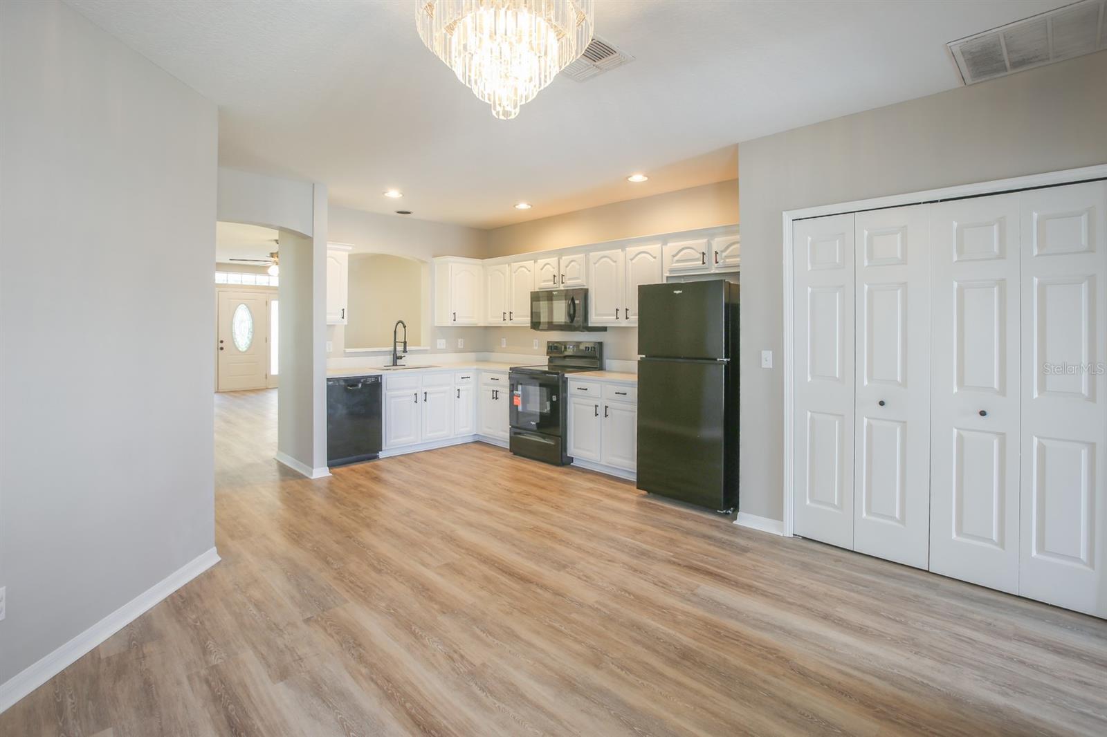 16244 Bridgewalk Dr Property Photo 8