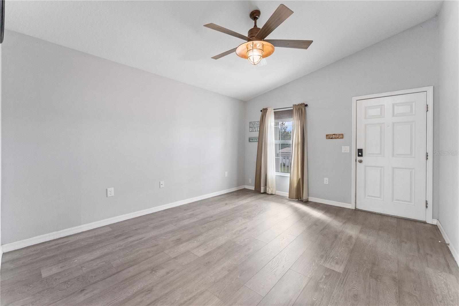 6148 River Rd Property Photo 15