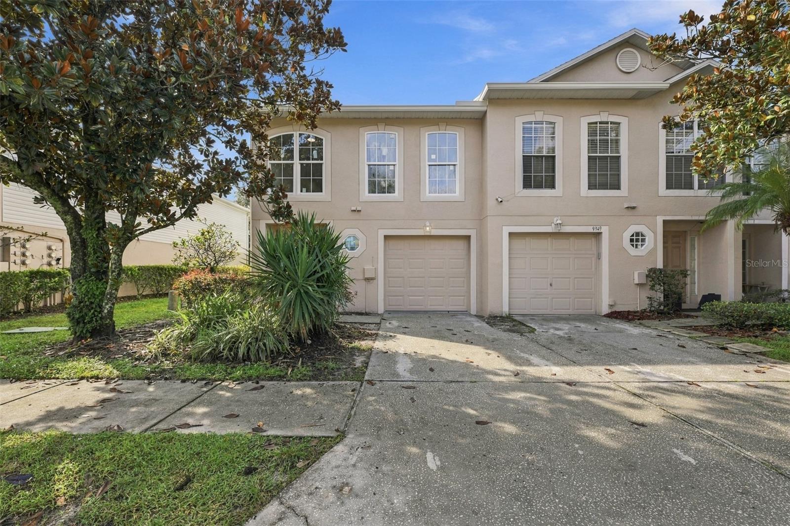 9951 ASHBURN LAKE DR Property Photo 1