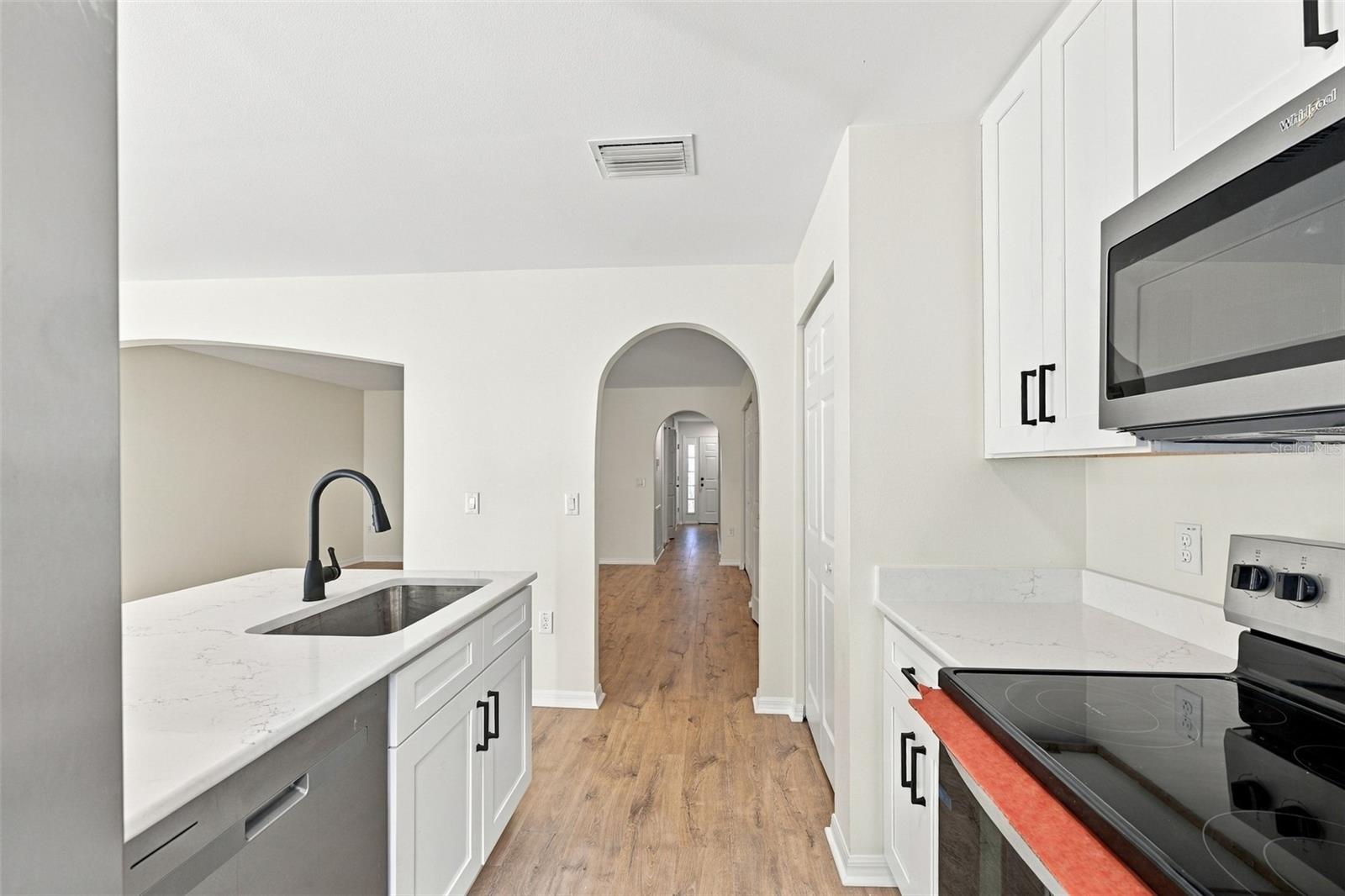 9951 Ashburn Lake Dr Property Photo 14