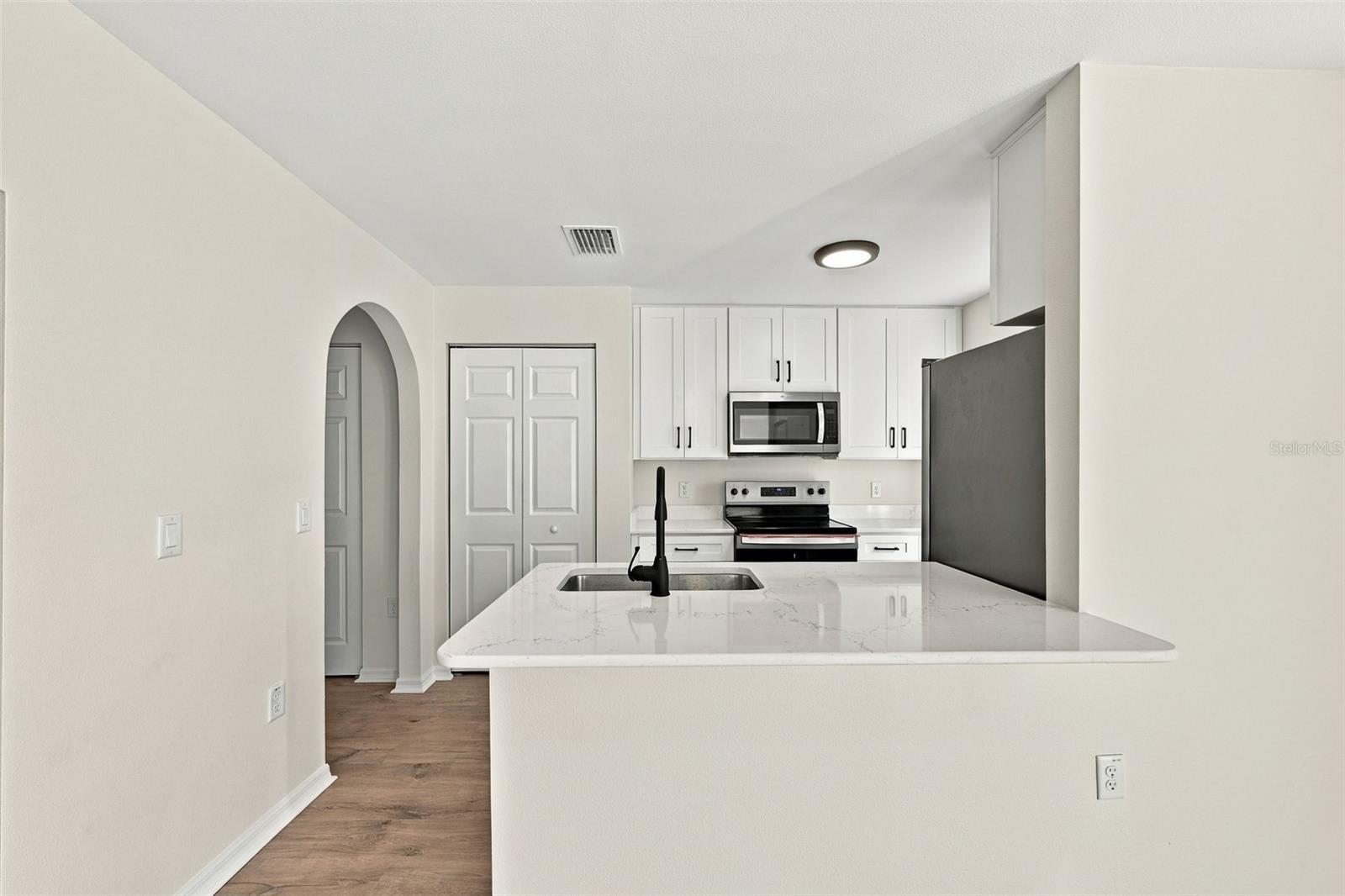 9951 Ashburn Lake Dr Property Photo 15