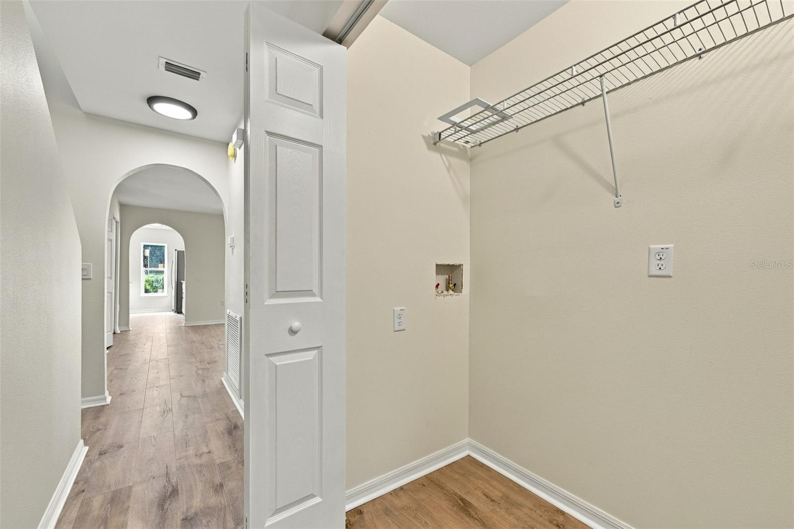9951 Ashburn Lake Dr Property Photo 16