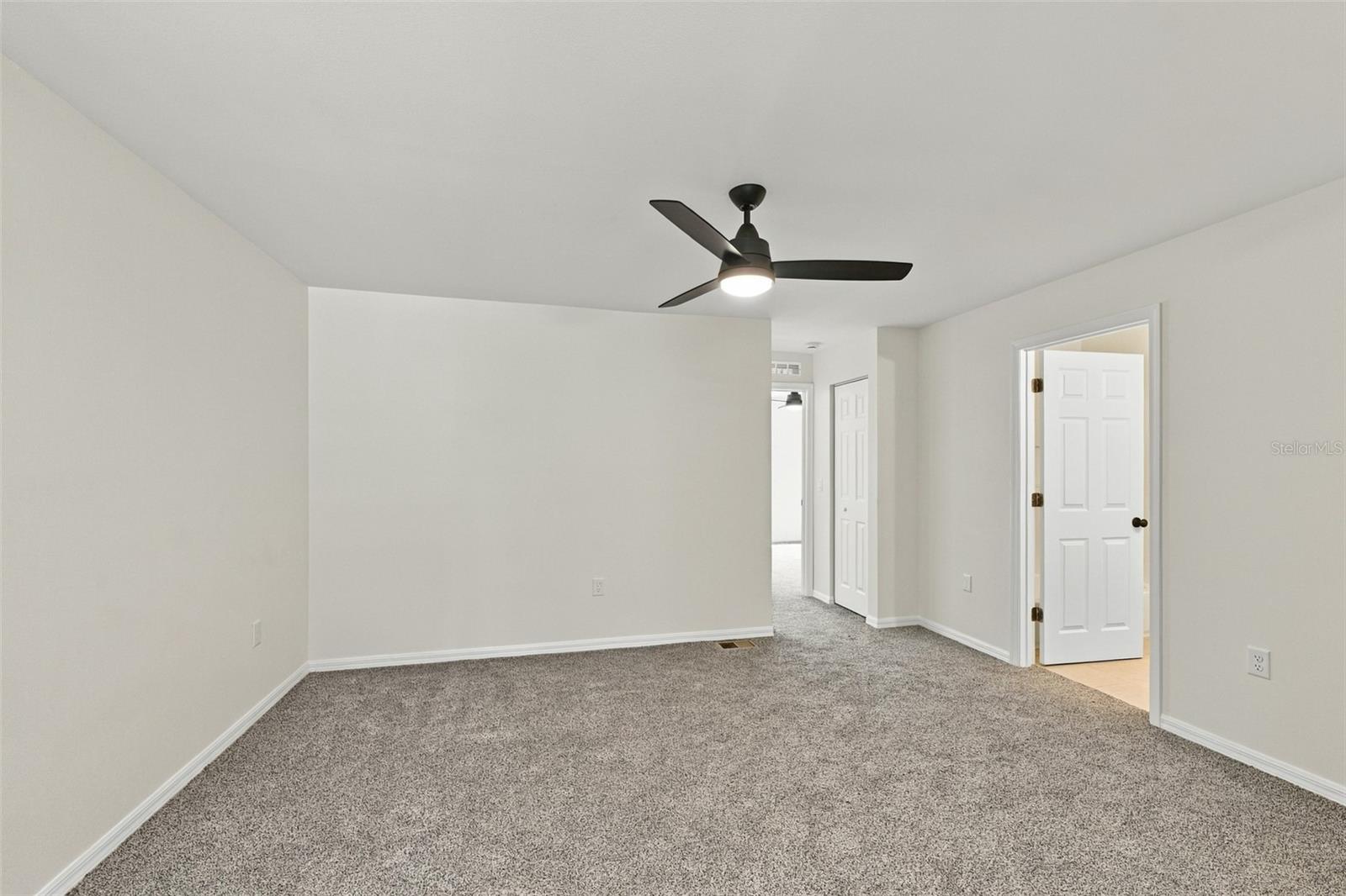 9951 Ashburn Lake Dr Property Photo 27