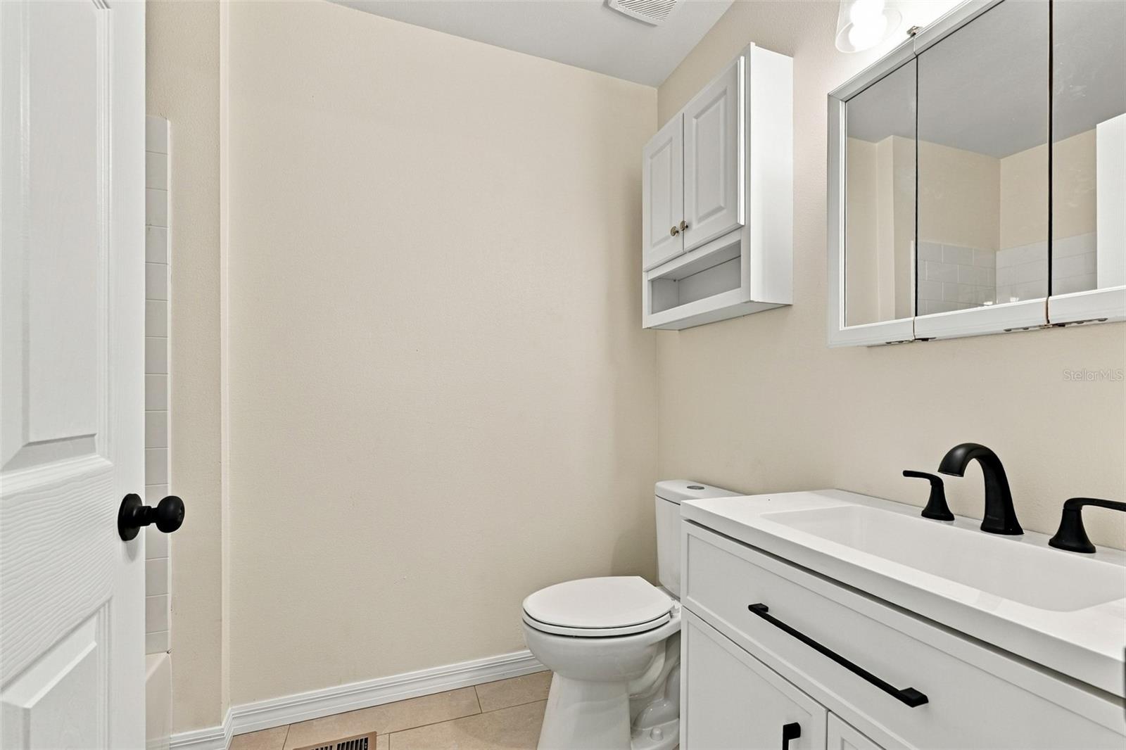 9951 Ashburn Lake Dr Property Photo 34