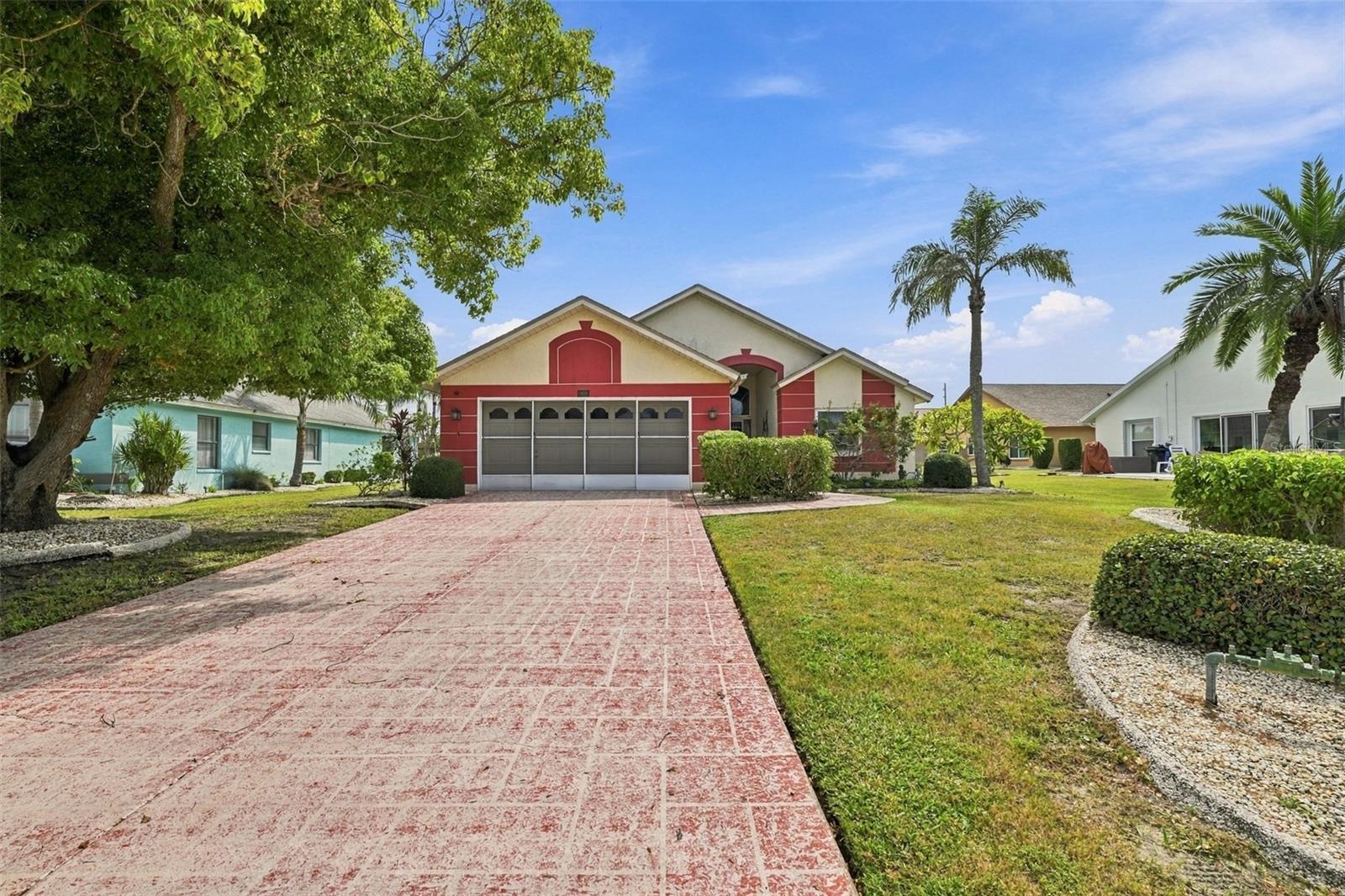 1803 E Del Webb Blvd Property Photo 2