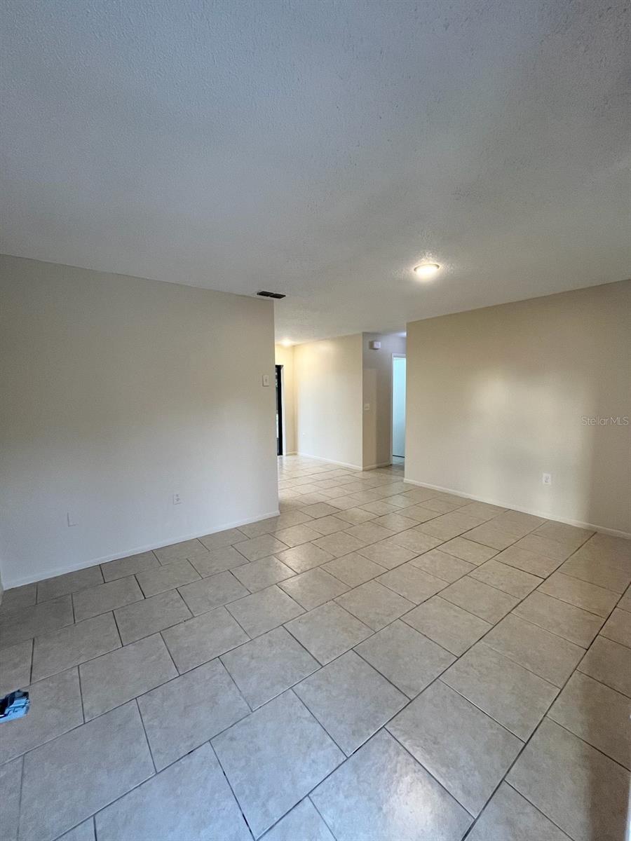 8053 Saybrook Dr Property Photo 2