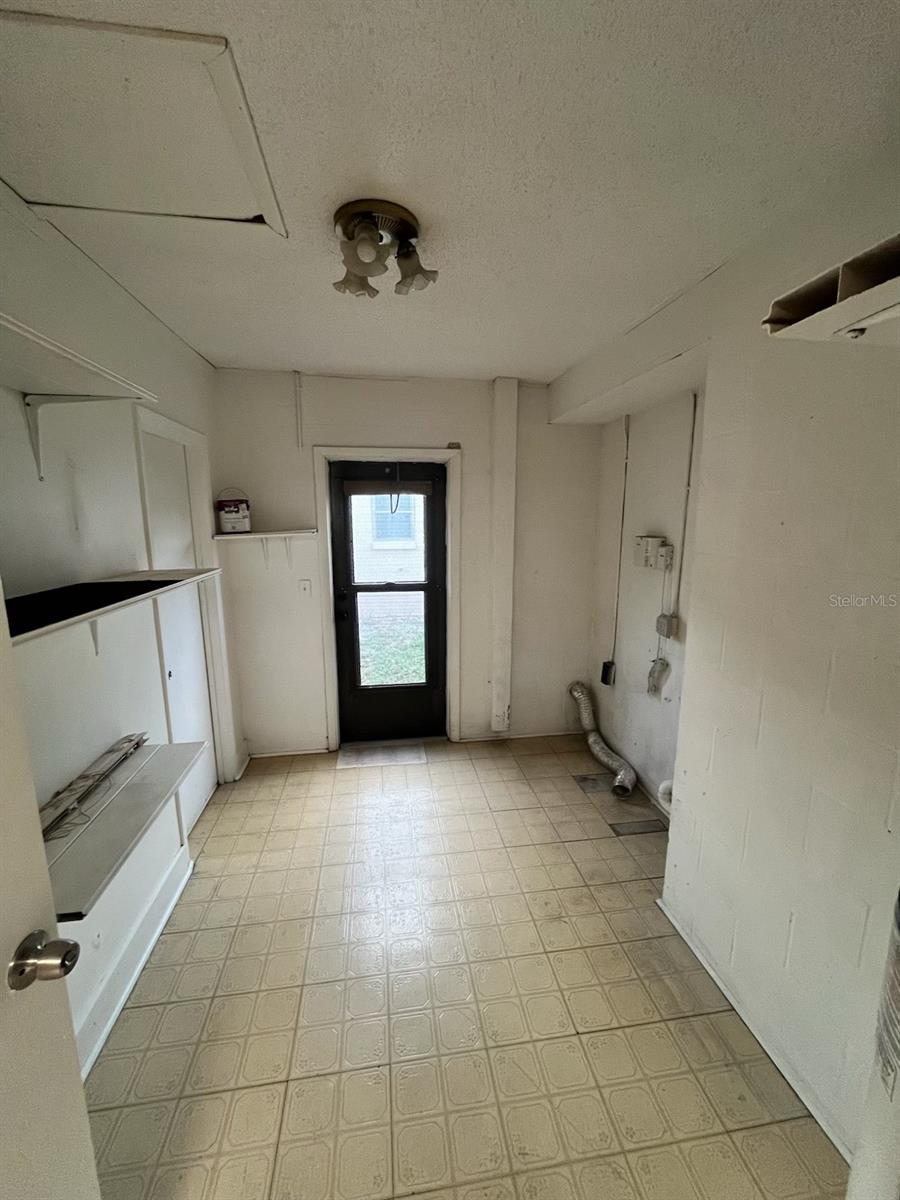 8053 Saybrook Dr Property Photo 6