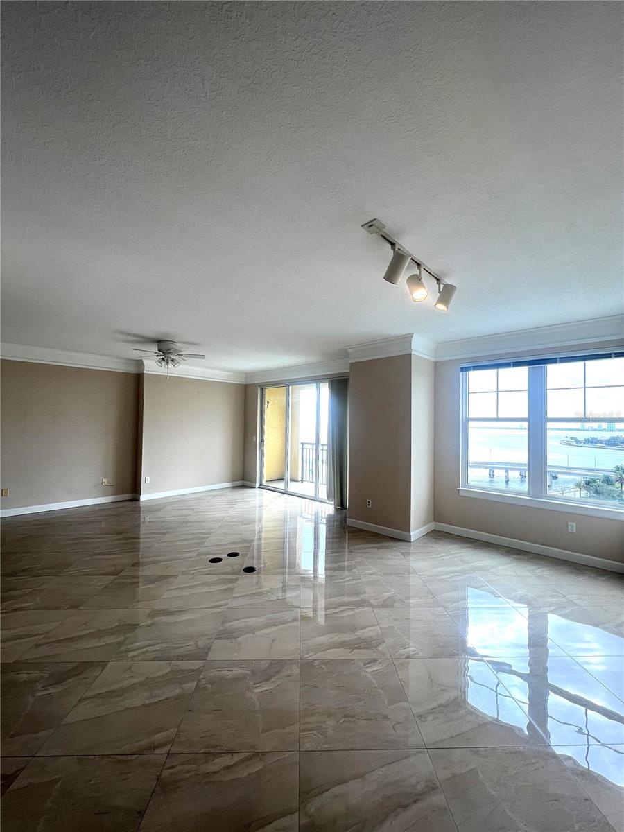345 Bayshore Blvd #1007 Property Photo 4