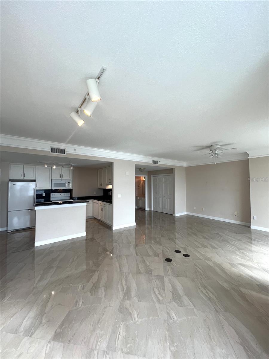 345 Bayshore Blvd #1007 Property Photo 5