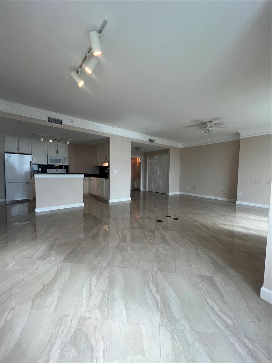 345 Bayshore Blvd #1007 Property Photo 9