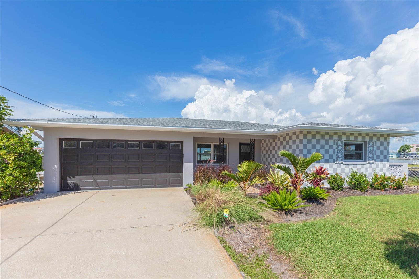 7160 S S, Shore Dr Dr Property Photo 3