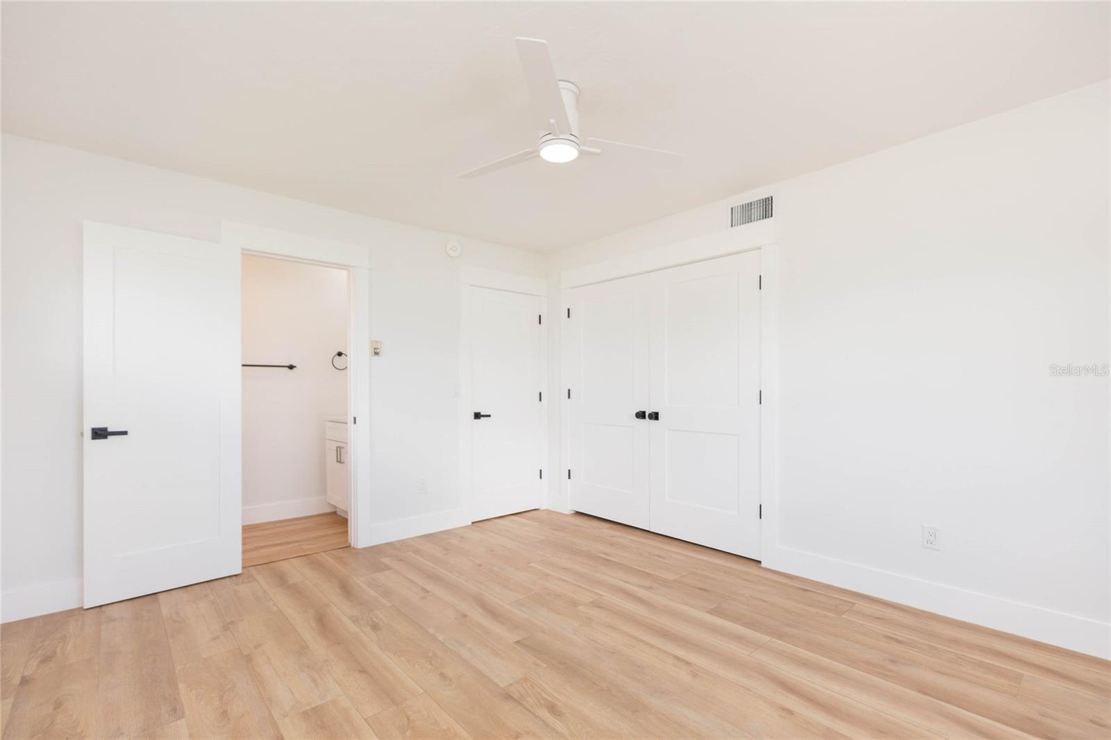 7160 S S, Shore Dr Dr Property Photo 34