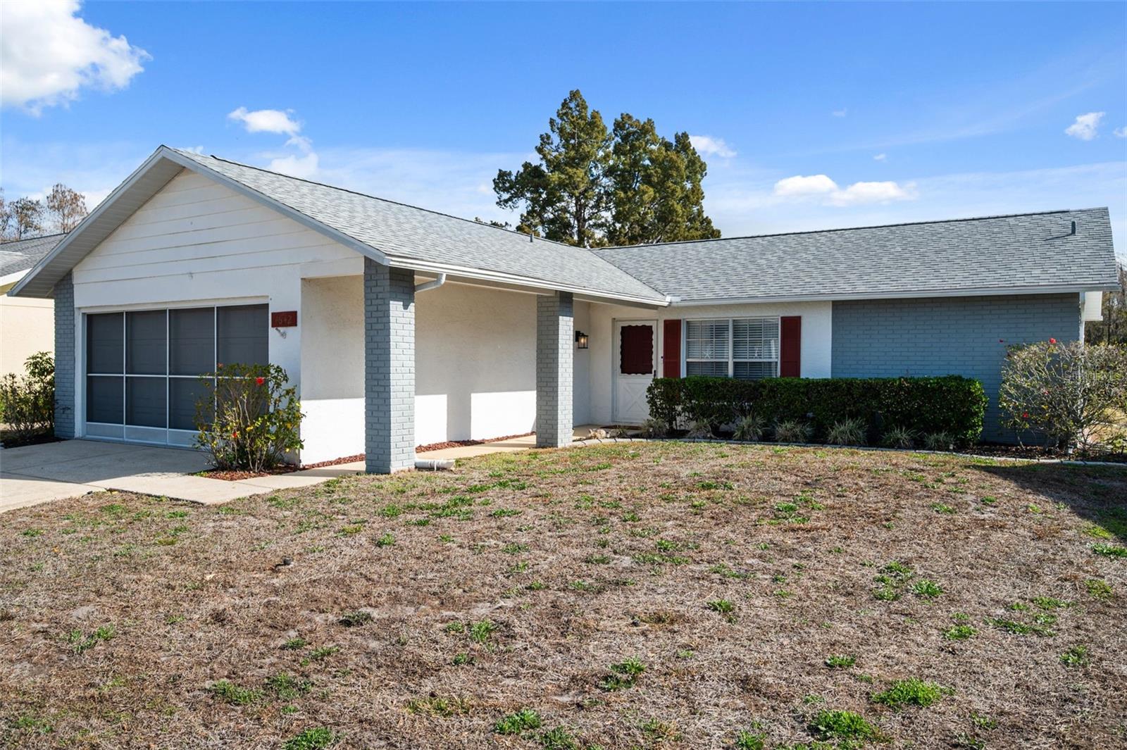 4642 SAINT LAWRENCE DR Property Photo 1